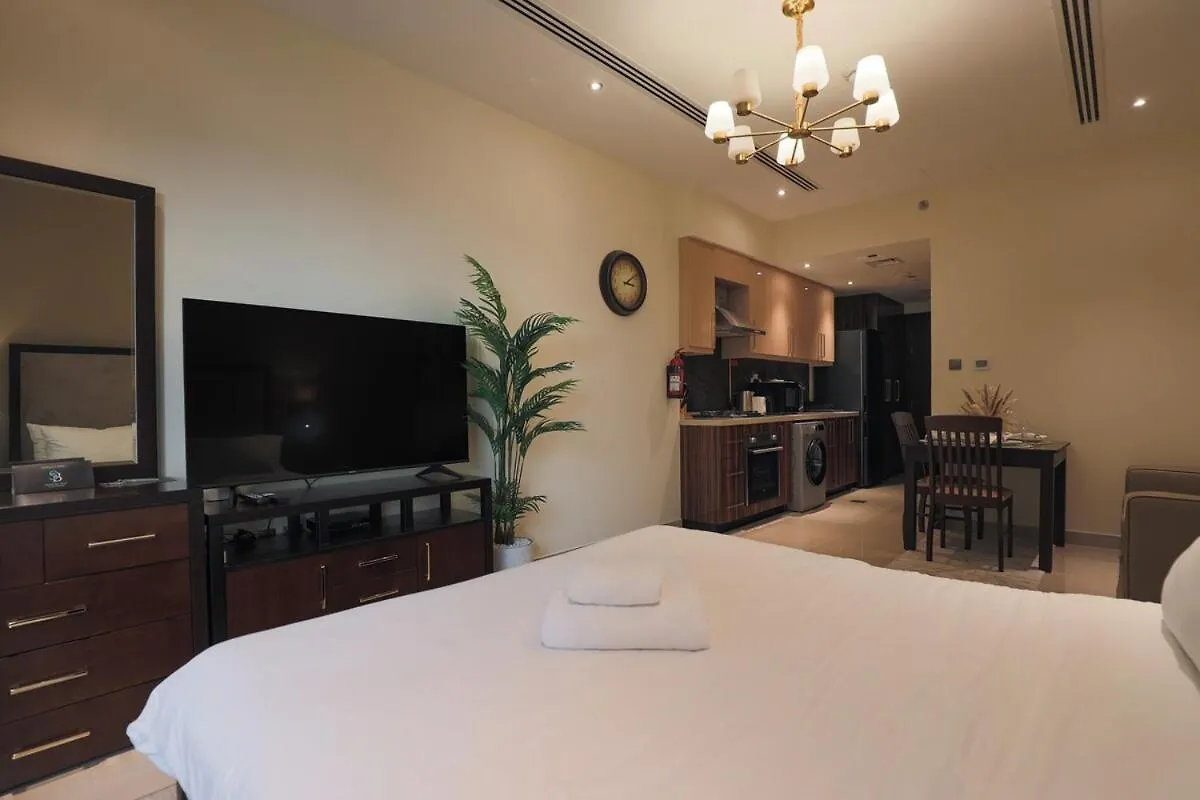 Modern Studio With Canal View, Residences One Dubai Apartment