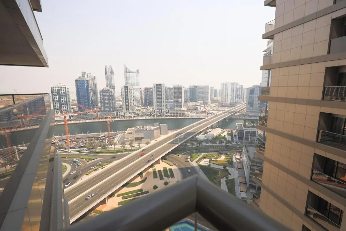 Apartment Modern Studio With Canal View, Residences One Dubai United Arab Emirates