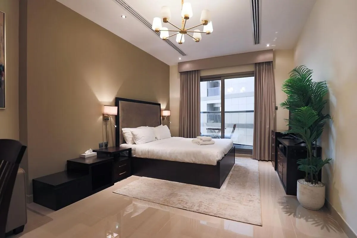 Modern Studio With Canal View, Residences One Dubai